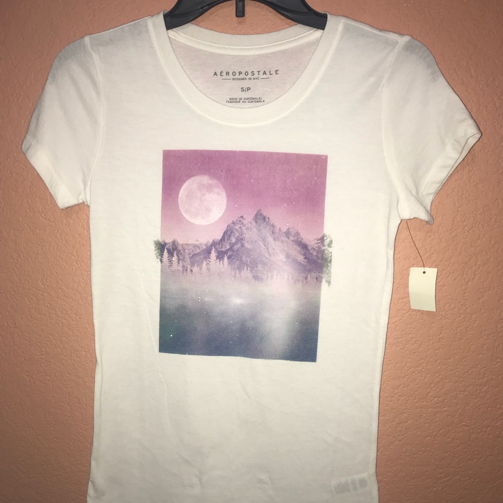 Aeropostale graphic tee